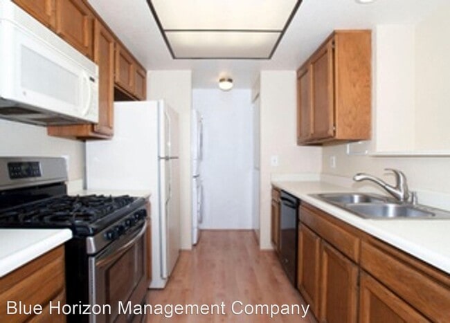 Building Photo - 2 br, 2 bath House - 1280 Franciscan Court...