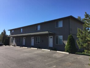 Building Photo - 1716 SW Juniper Ave