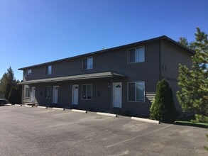 Building Photo - 1716 SW Juniper Ave