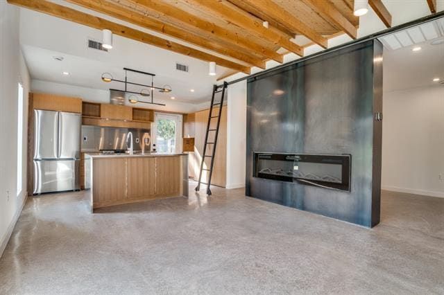 Building Photo - 9259 San Fernando Way