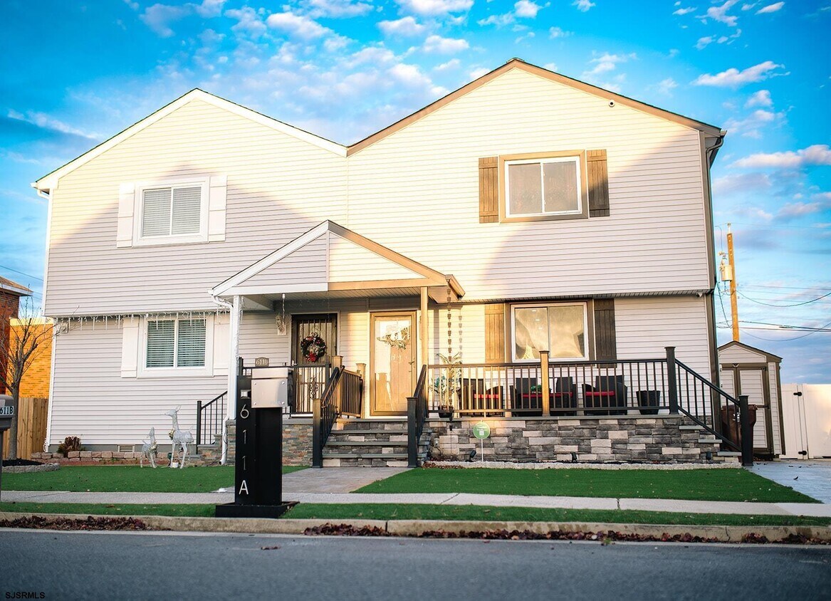 Foto principal - 611A N Victoria Ave