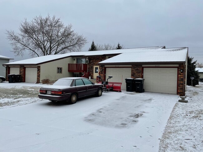 Building Photo - 509 Seminole Way