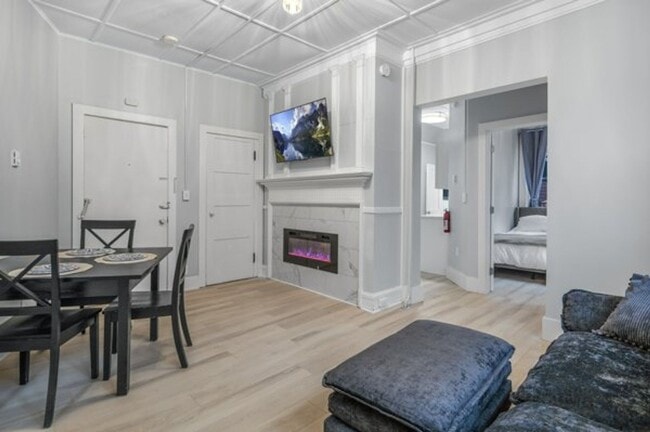 Unit 4 - 504 Stewart Ave