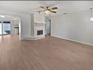 Building Photo - 1608 Amberlea Dr N