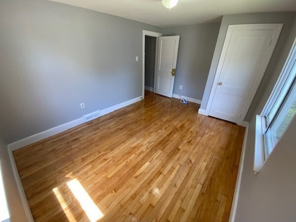 Building Photo - 2 Newcroft Cir