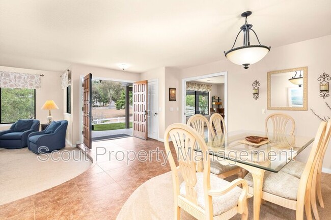 Building Photo - 1028 Capra Way