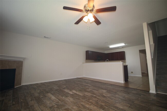 Building Photo - 3015 Madison Elm St