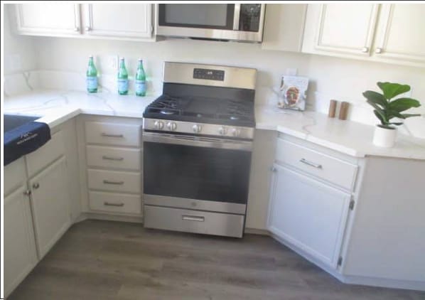 Building Photo - 5155 W Tropicana Ave