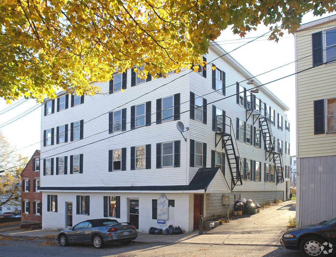 Primary Photo - 39 Hill St