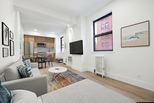 Building Photo - 138 E 38th St