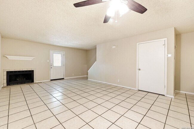 Foto del edificio - 4927 Ty Terrace St