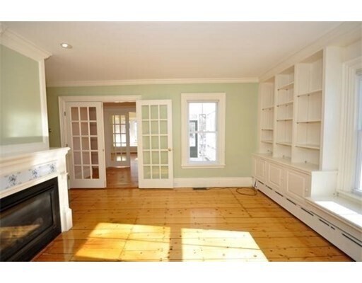 Building Photo - 34 Thoreau St