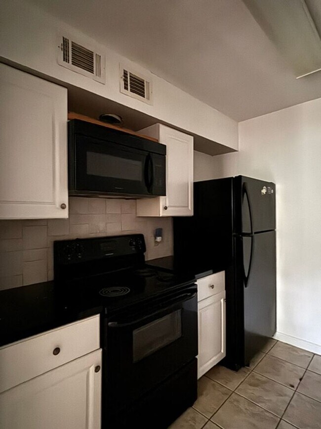 Foto del edificio - 4312 Old Macon Rd