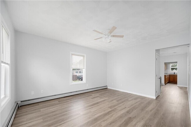 Foto del edificio - 117 Englewood Ave
