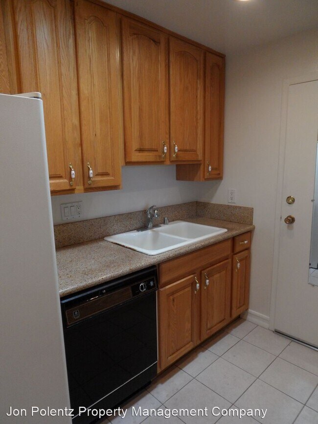 Building Photo - 2 br, 2 bath House - 3136 Via Vista #A