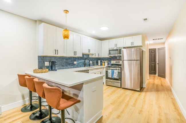 Foto del edificio - 1704 N Springfield Ave