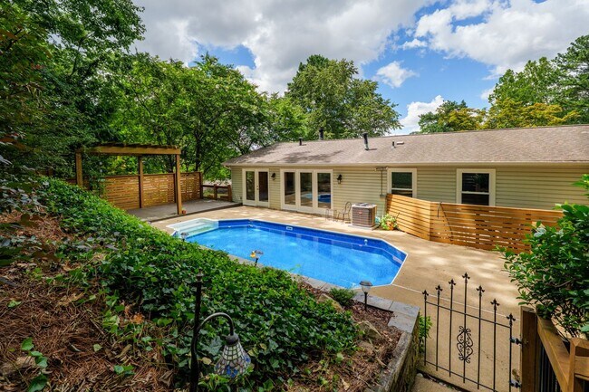 Foto del edificio - ? Stunning Homewood Oasis with Pool, Pavilion, and Big Upgrades! ?