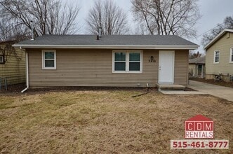 Building Photo - 2410 E 38th Ct