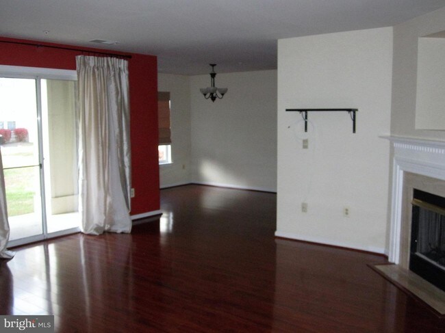 Building Photo - 9150 Gracious End Ct