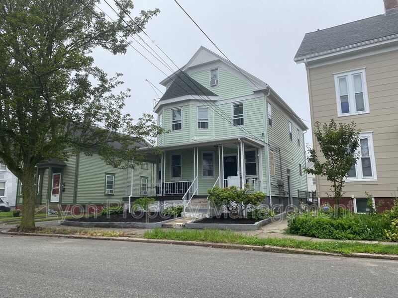 Primary Photo - 64 Walnut St