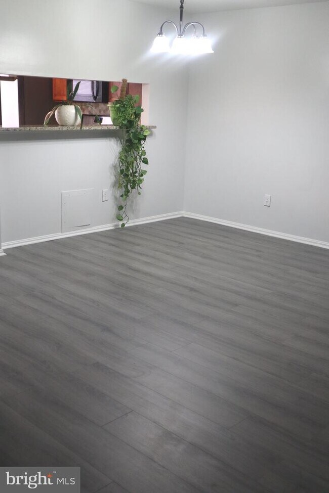 Building Photo - 7211 Goblet Ct