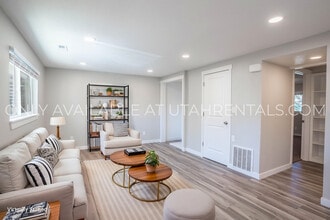 Building Photo - 138 S 300 W