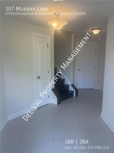 Building Photo - 307 Murray Ln