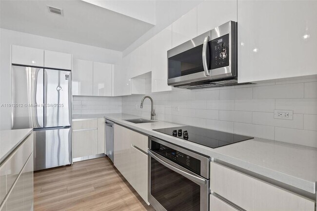 Photo - 101 Diplomat Pkwy Apartment