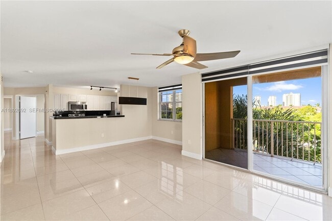 Foto del edificio - 19655 E Country Club Dr