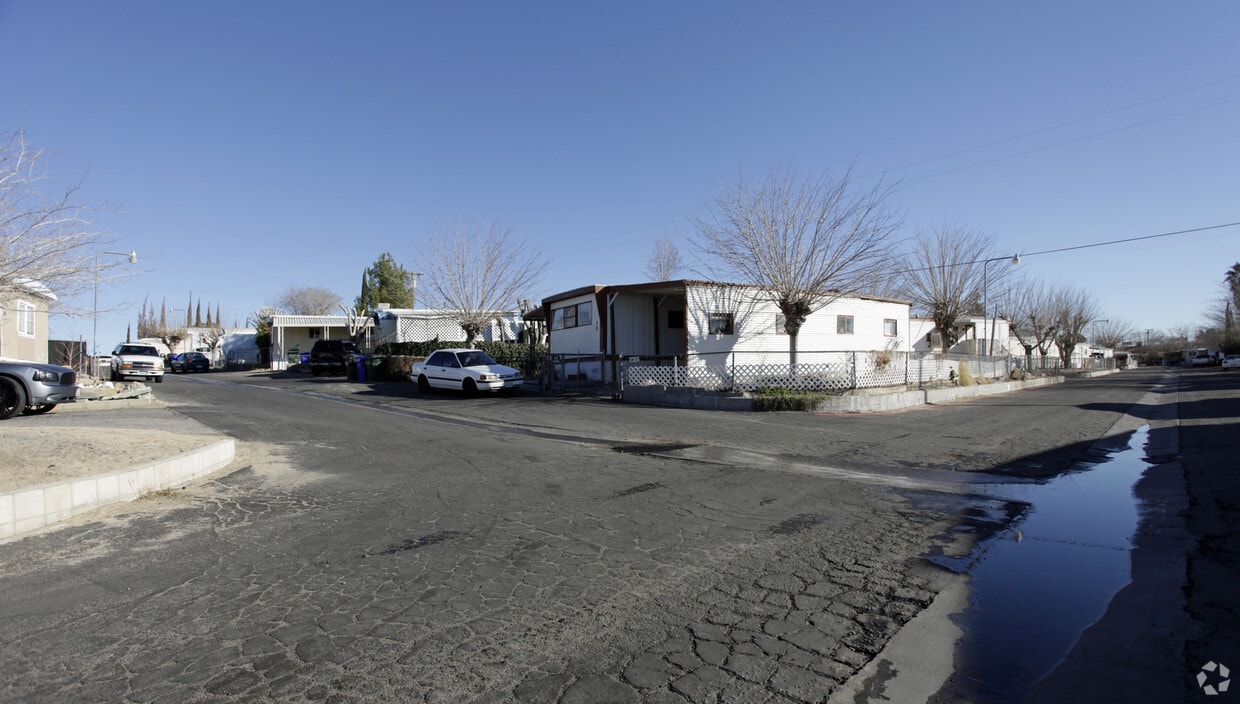 Primary Photo - 15251 Village Dr