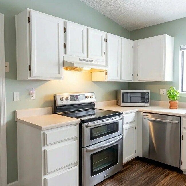 Foto del edificio - 6435 Chantilly Pl