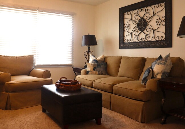 Living room - 390 Dr Martin Luther King Pky