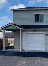 Building Photo - 3215 S 12th St