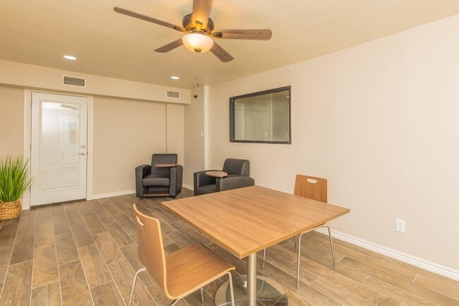 Business Center - Villas Laredo Cantera