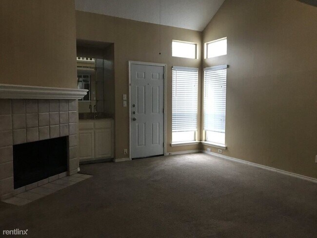 Building Photo - 4 br, 2.5 bath House - 1526 Curtis Ln