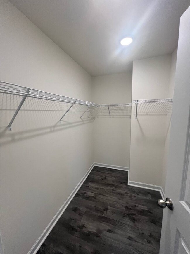 Foto del edificio - 1064 W Bank St