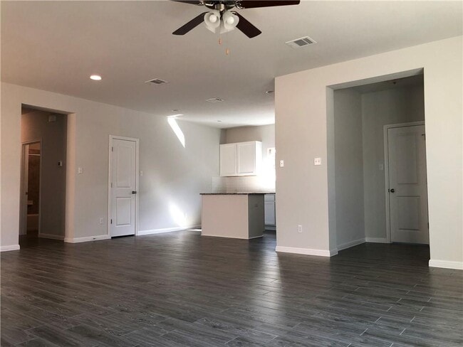 Foto del edificio - 1744 Cherokee Nation Trail