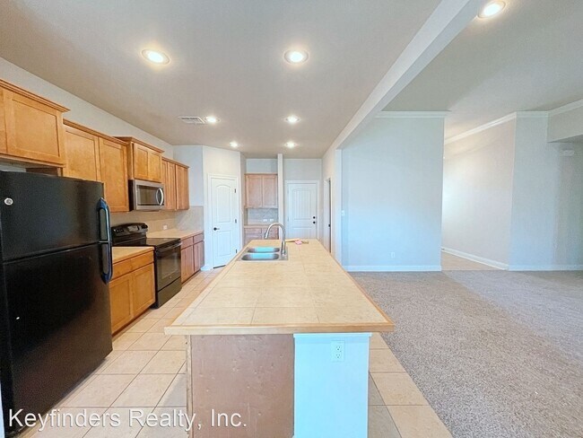 Building Photo - 3 br, 2 bath House - 17658 Feather Ridge Dr.