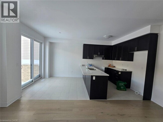 Photo du bâtiment - 99 Manuel St