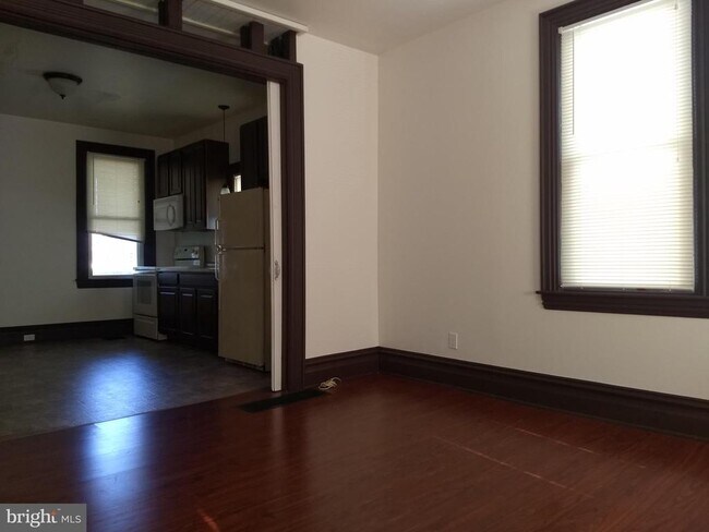 Foto del edificio - 221 Ann St