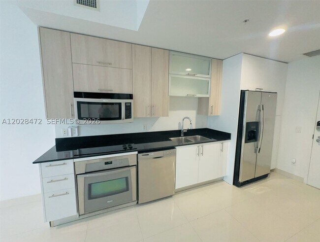 Foto del edificio - 60 SW 13th St