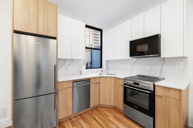 Foto del edificio - 238 E 58th St