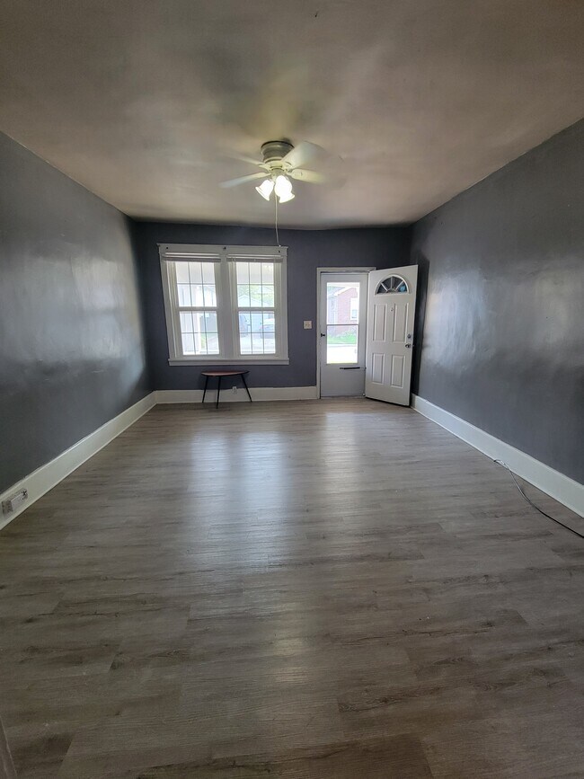 Foto del edificio - 4833 Hannover Ave