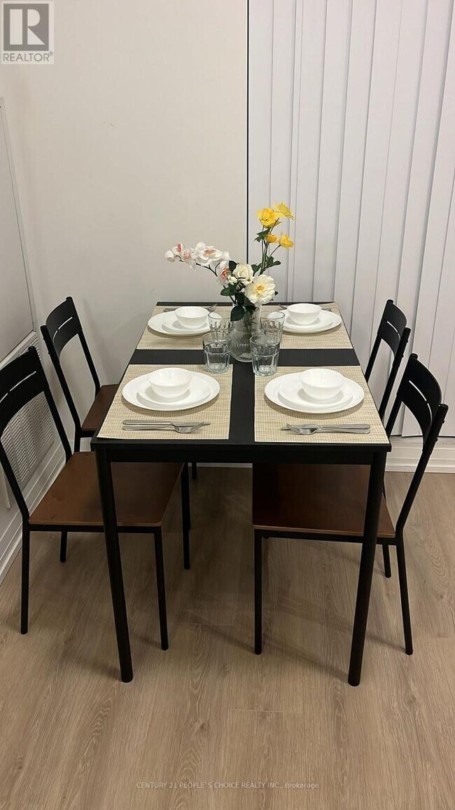 Photo du bâtiment - 8 Widmer St