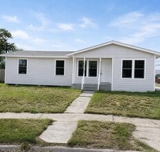 Building Photo - 1410 Ray Dr