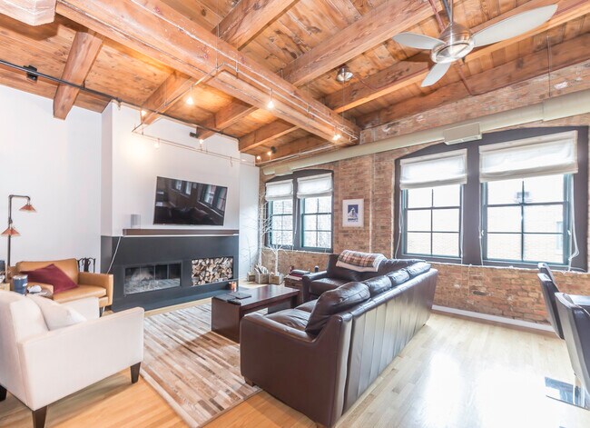 Foto del edificio - 1335 W Altgeld St