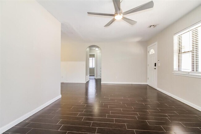 Foto del edificio - 1811 Westminster Pl