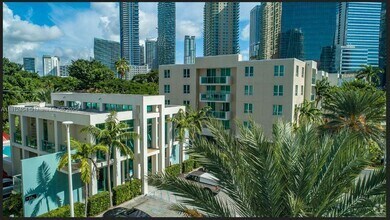 Building Photo - 1550 Brickell Ave