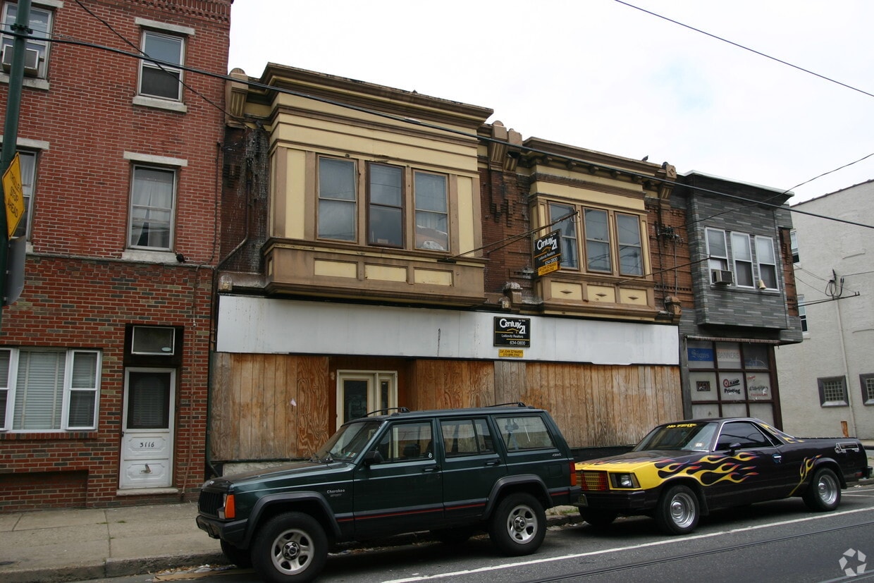 Primary Photo - 3118-3120 Richmond St