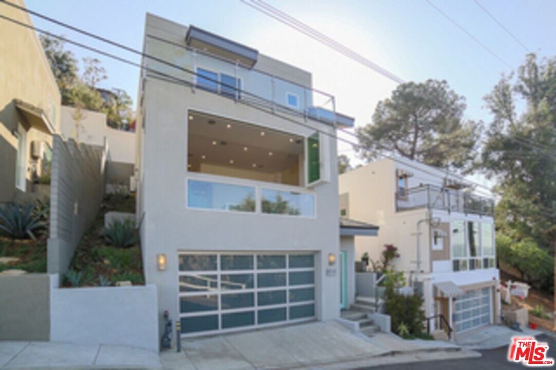 Foto principal - 653 Cross Ave